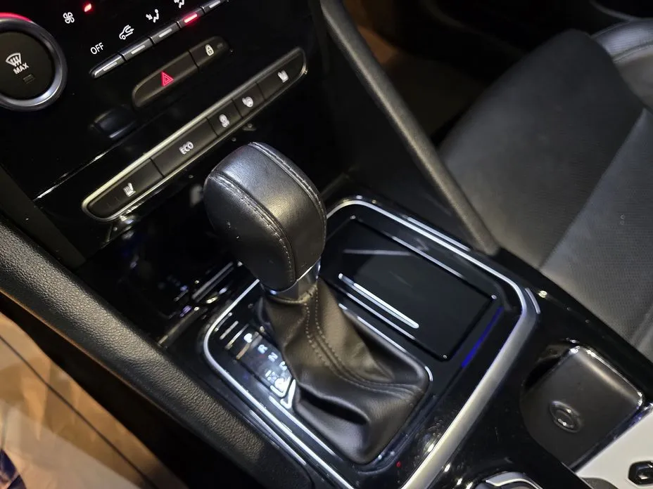 Renault SM6
