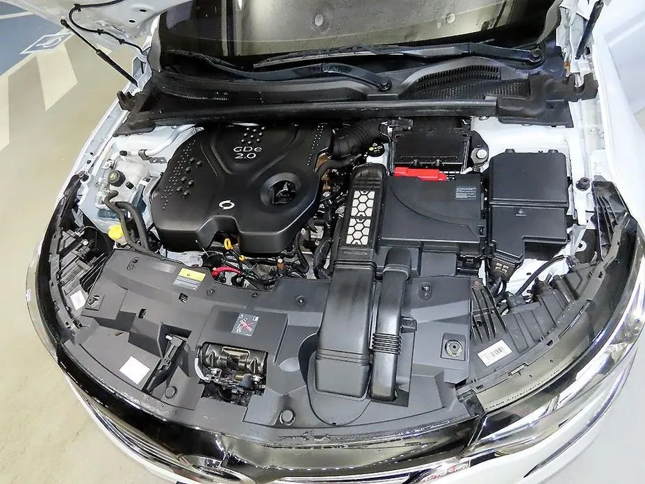 Renault SM6