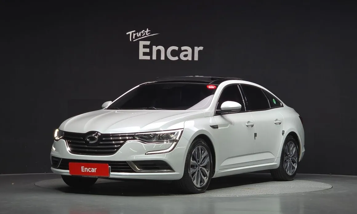Renault SM6
