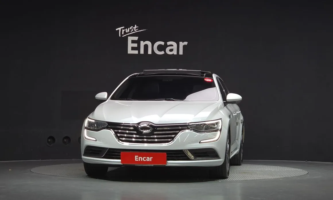 Renault SM6