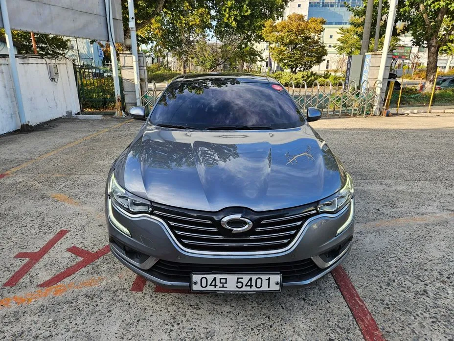 Renault SM6