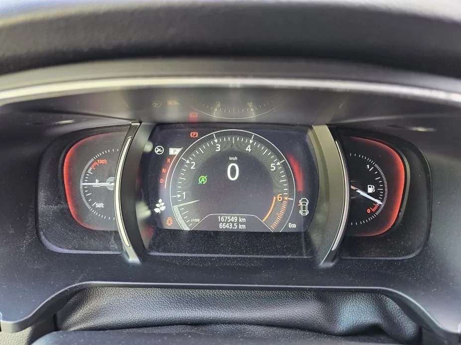 Renault SM6