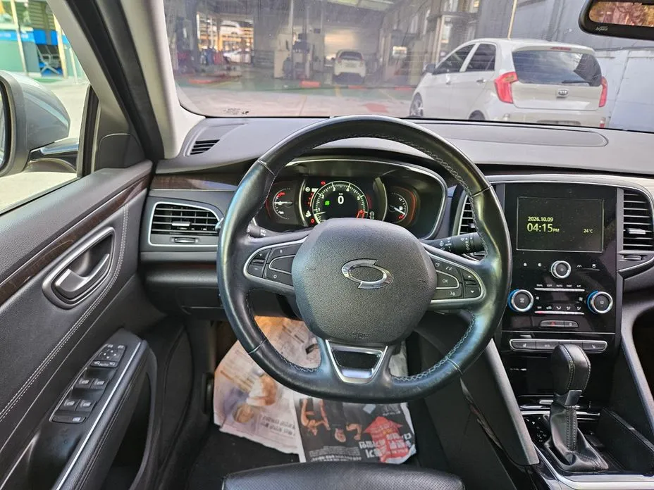 Renault SM6