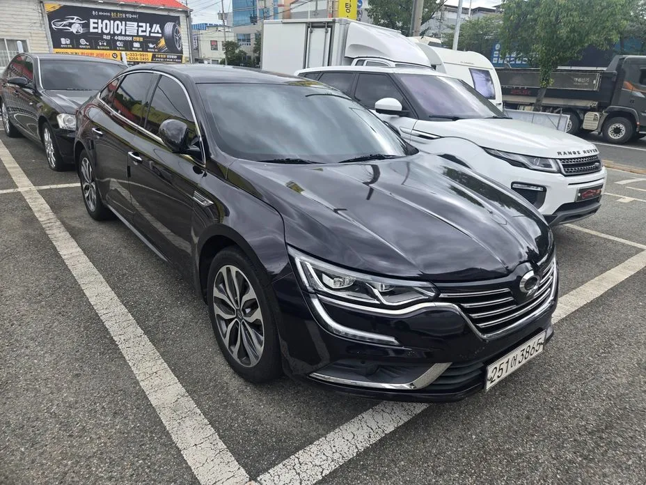 Renault SM6