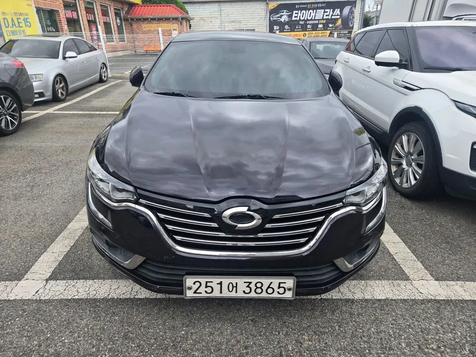 Renault SM6