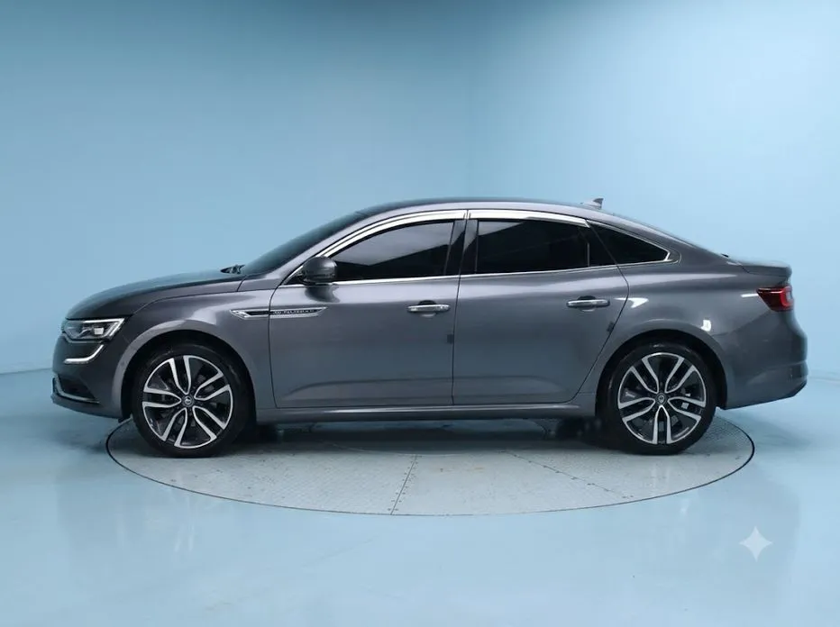 Renault SM6