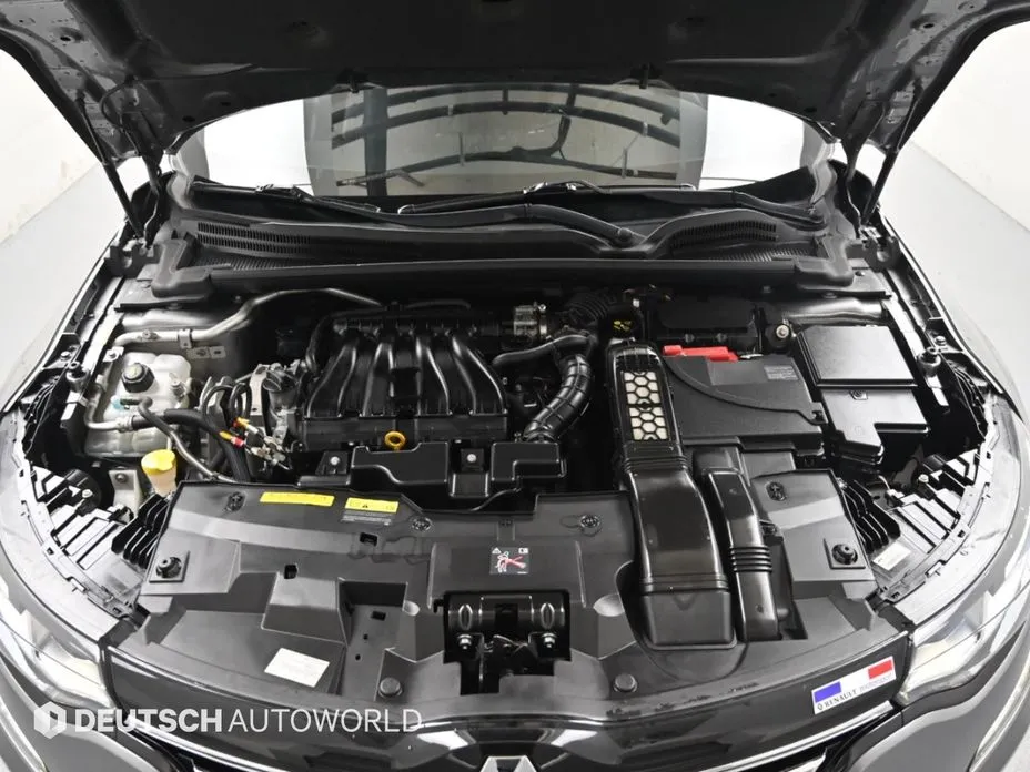Renault SM6