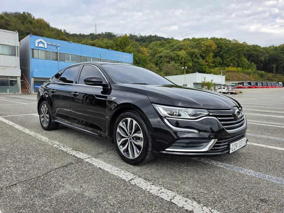Renault SM6
