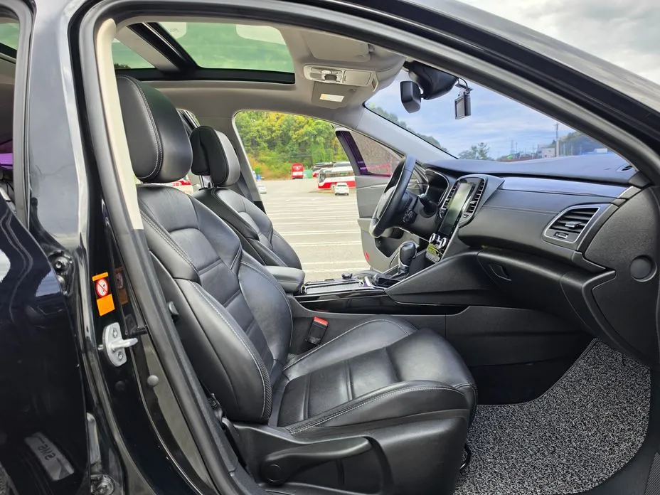 Renault SM6