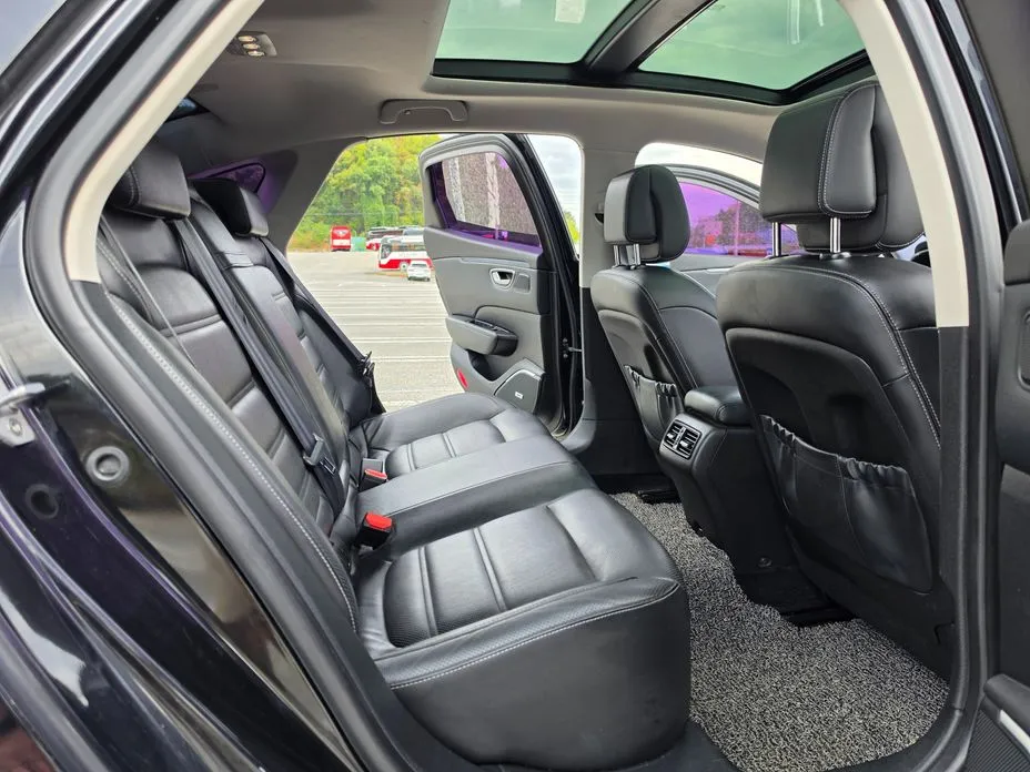 Renault SM6