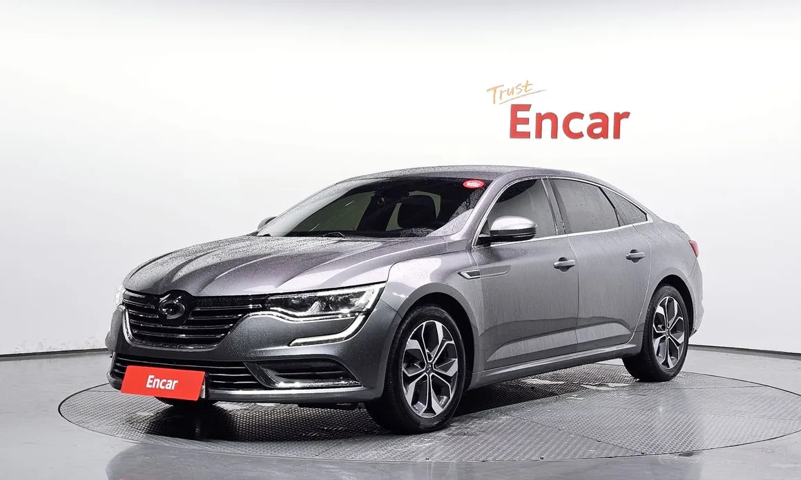 Renault SM6