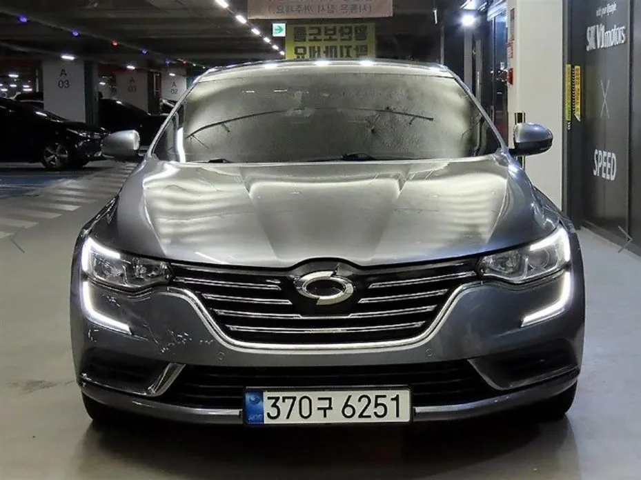 Renault SM6