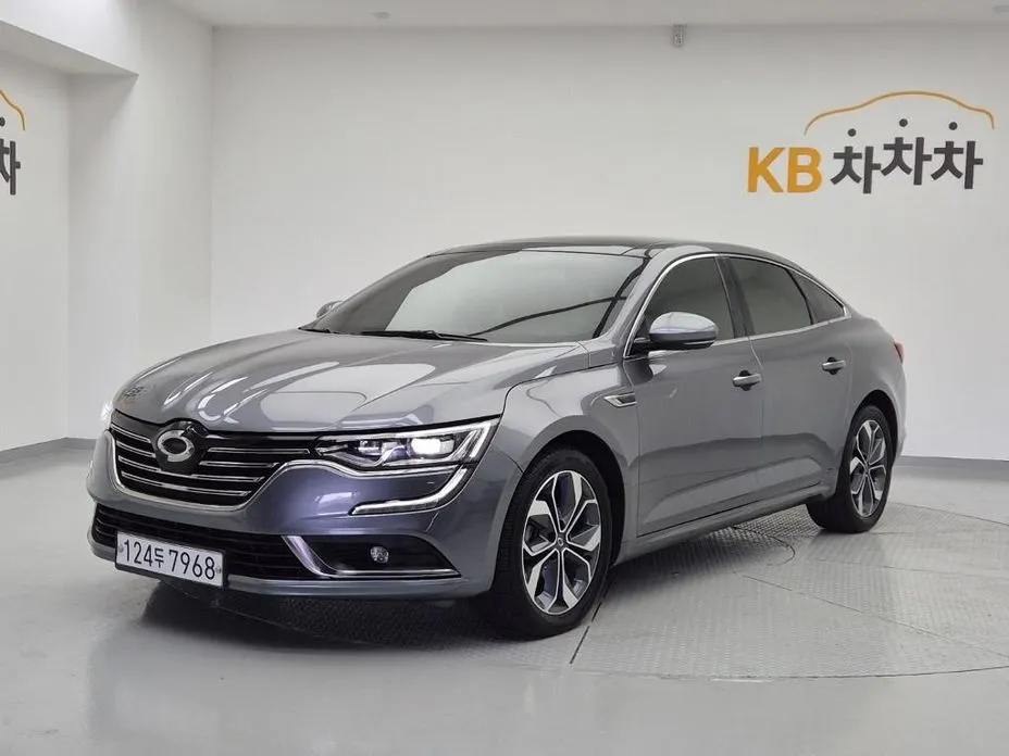 Renault SM6