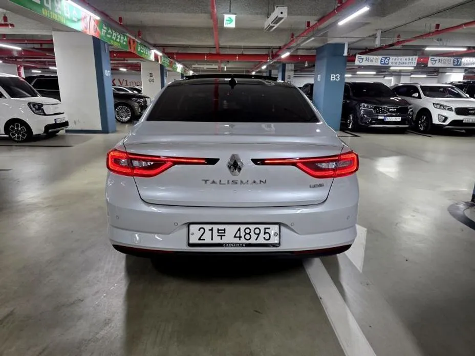 Renault SM6