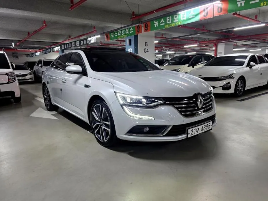 Renault SM6