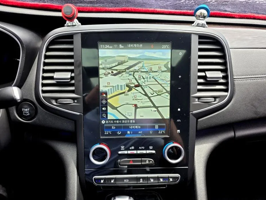 Renault SM6