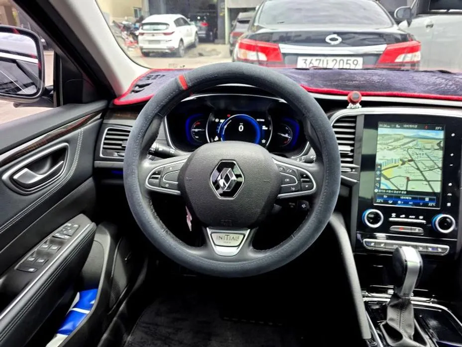 Renault SM6