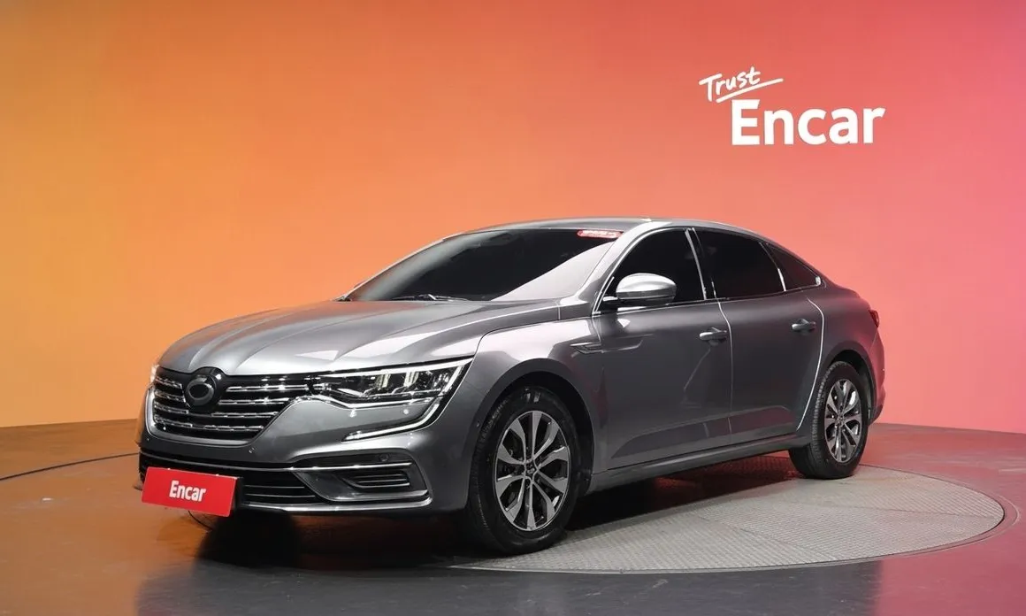 Renault SM6