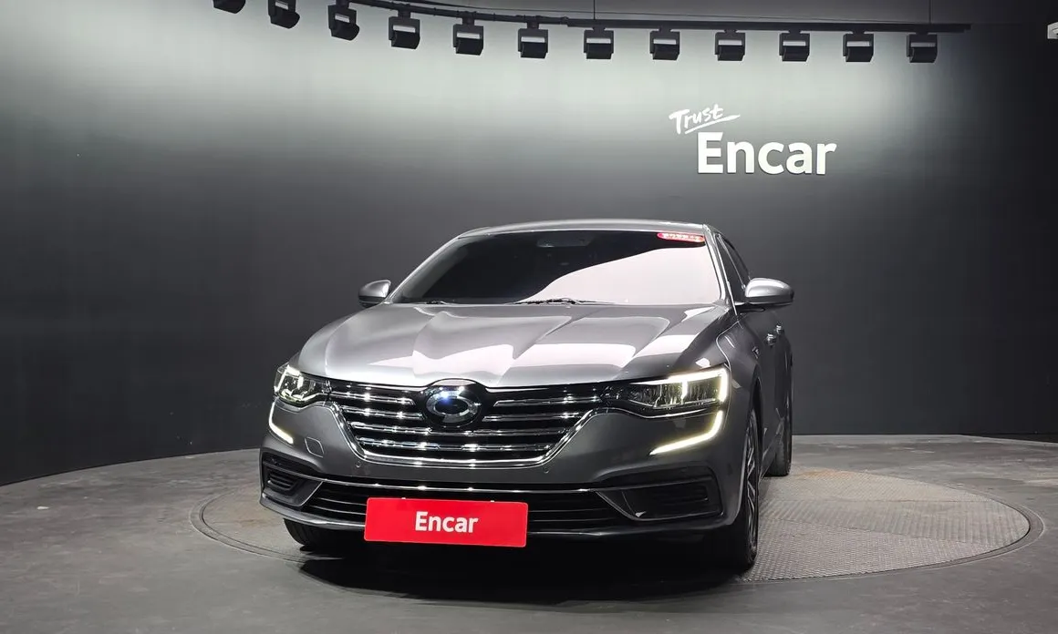 Renault SM6