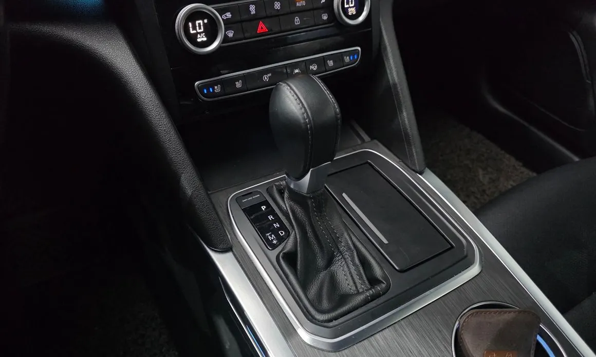 Renault SM6