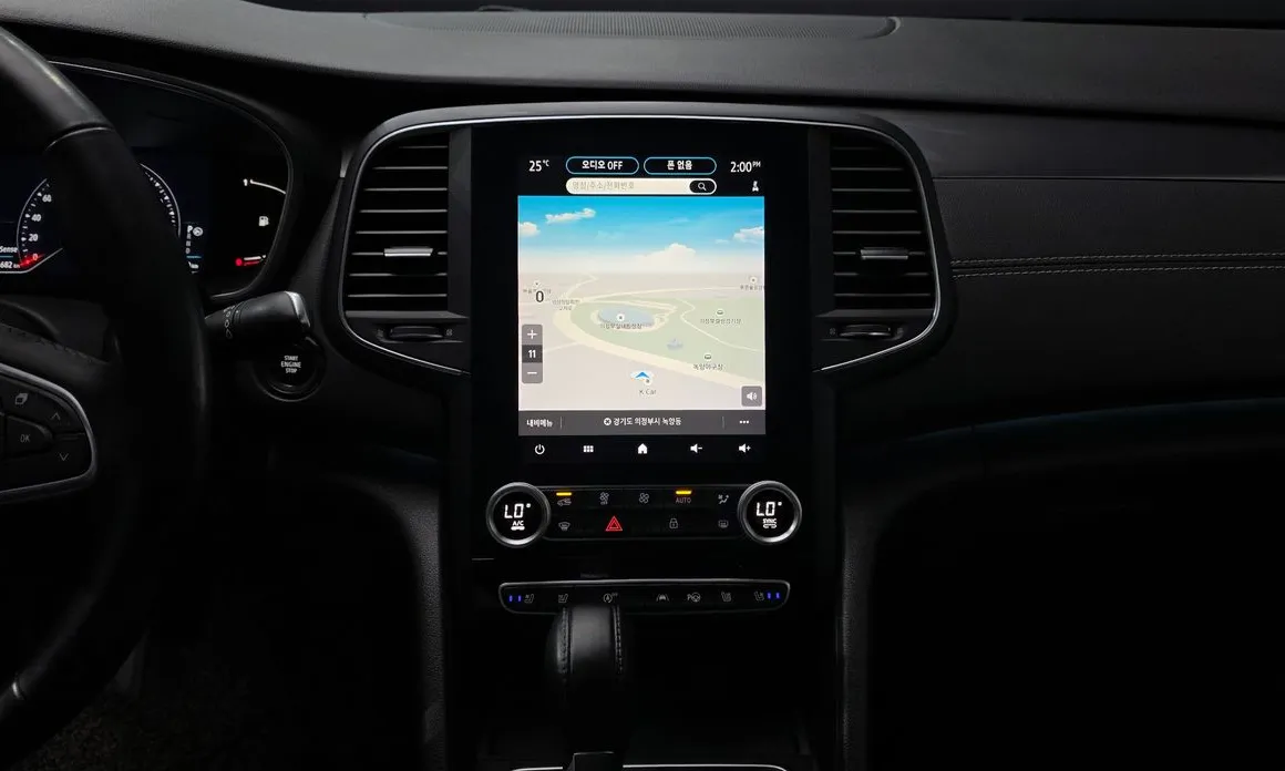 Renault SM6