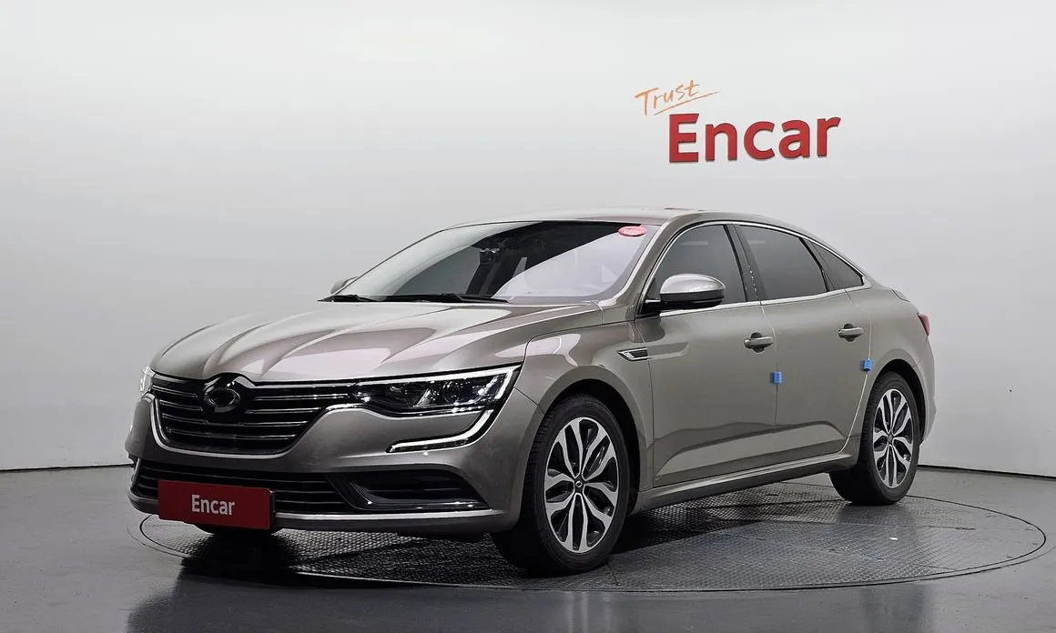 Renault SM6
