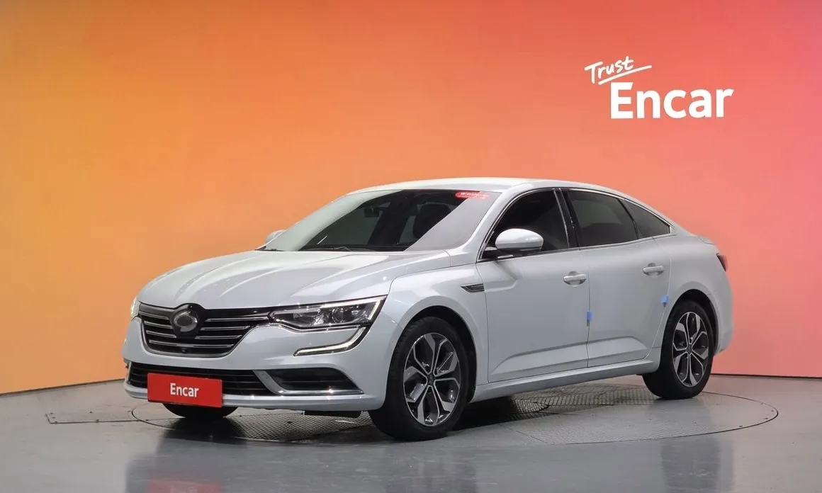 Renault SM6