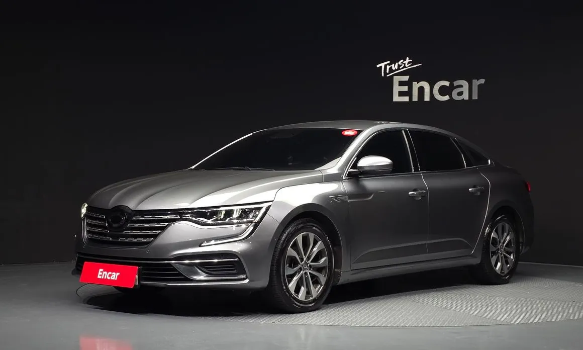 Renault SM6