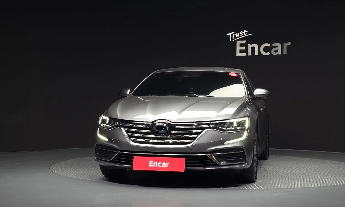 Renault SM6