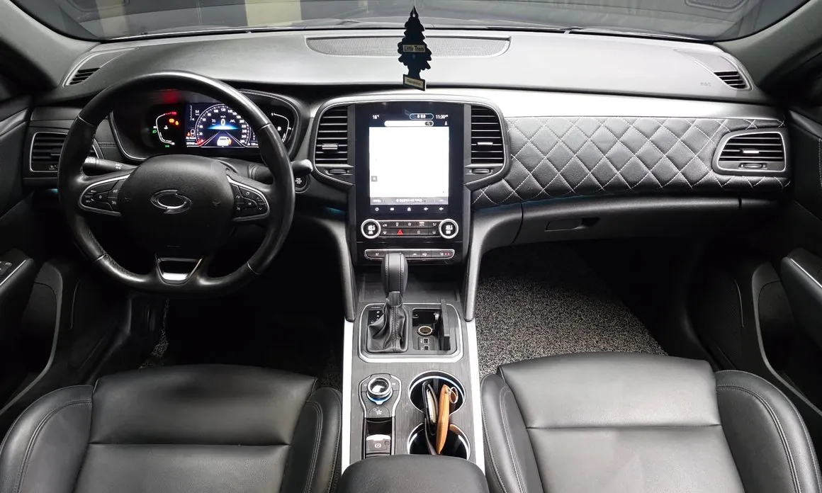 Renault SM6