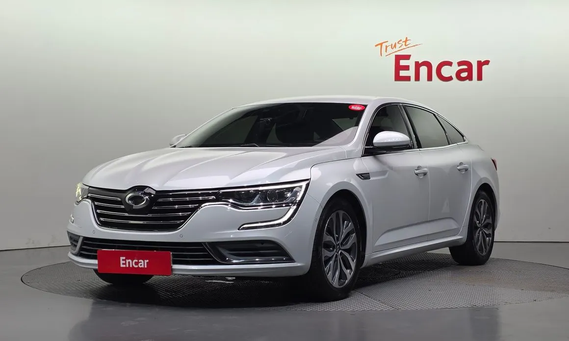 Renault SM6