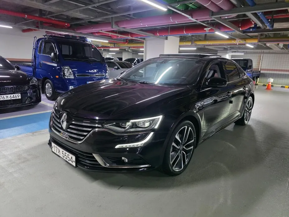 Renault SM6