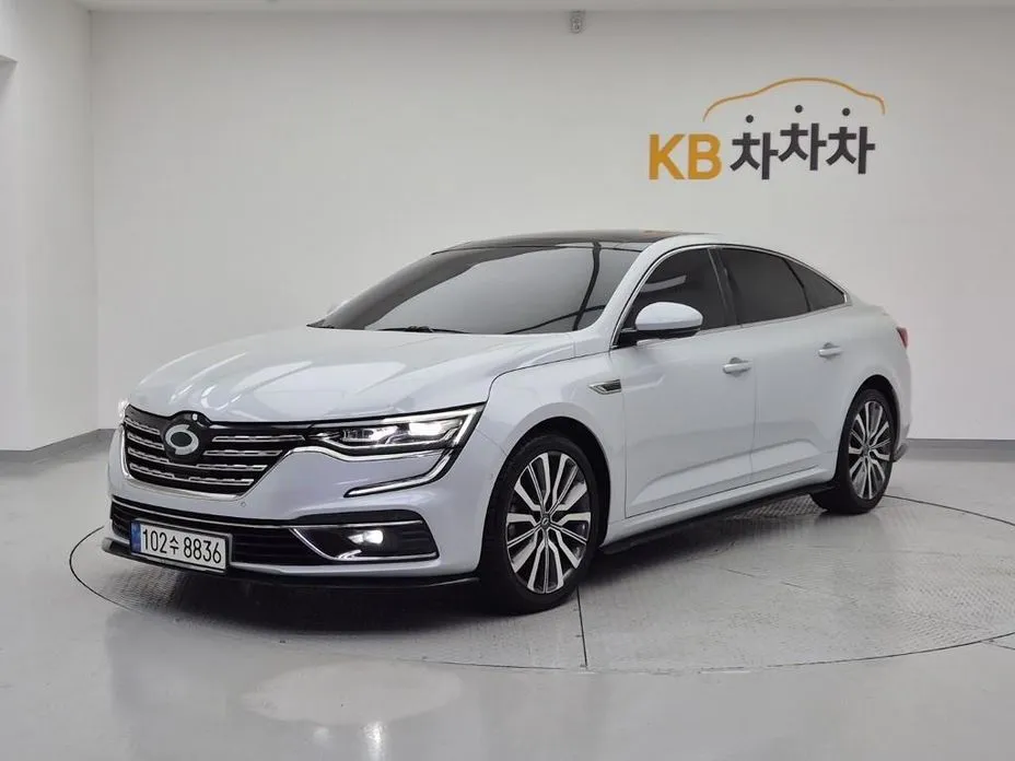 Renault SM6