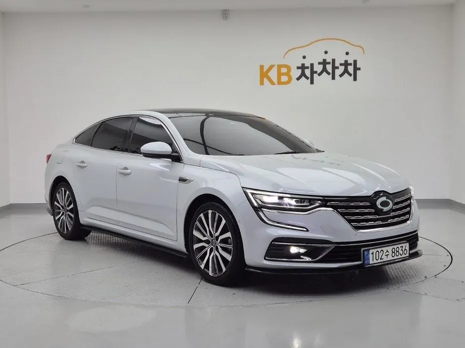 Renault SM6