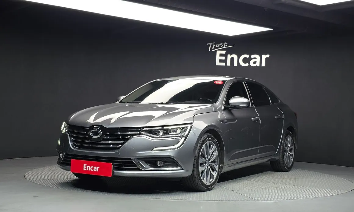 Renault SM6