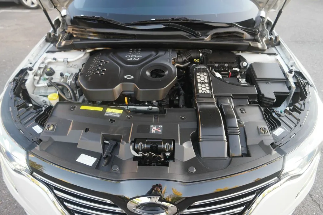 Renault SM6