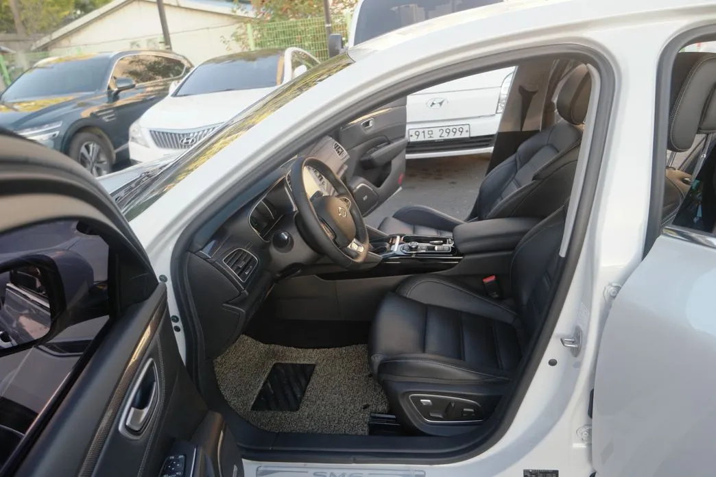 Renault SM6