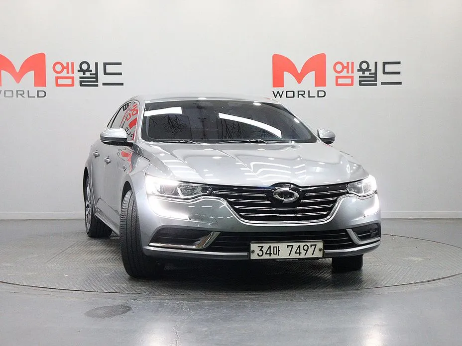 Renault SM6