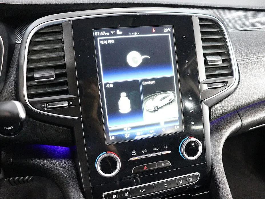 Renault SM6