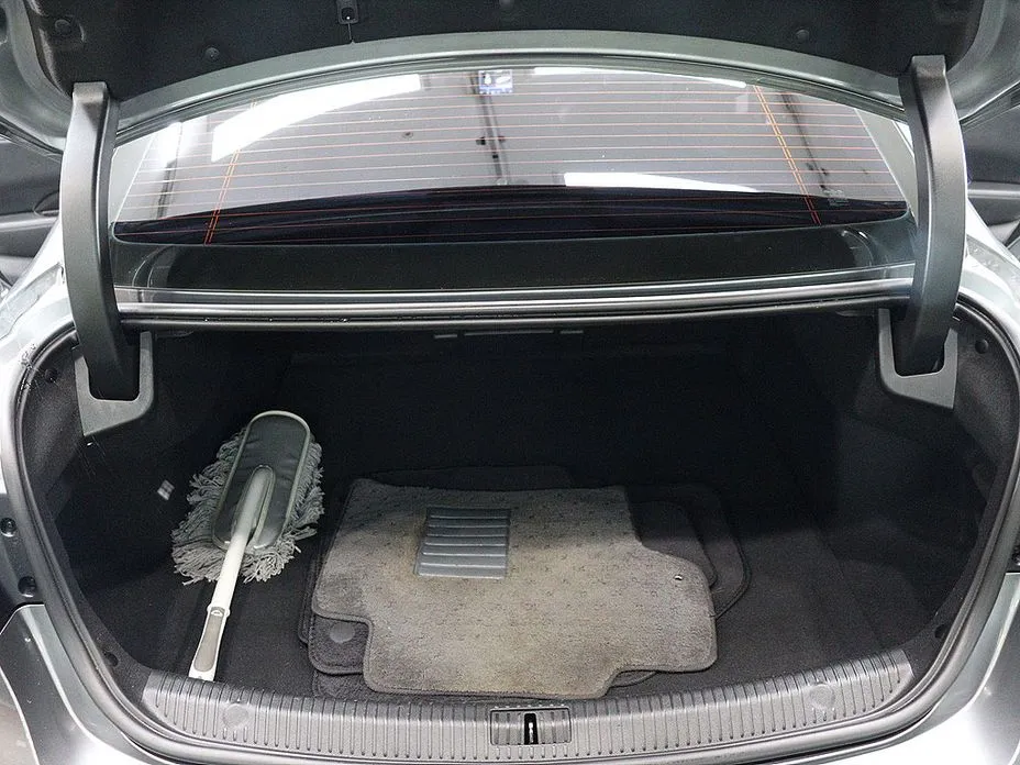 Renault SM6