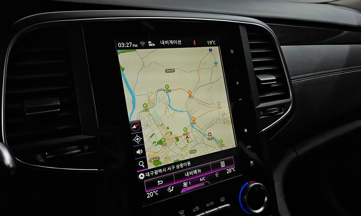 Renault SM6