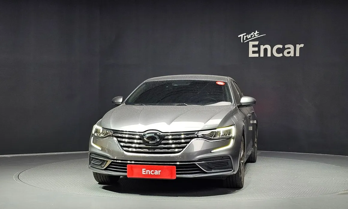 Renault SM6