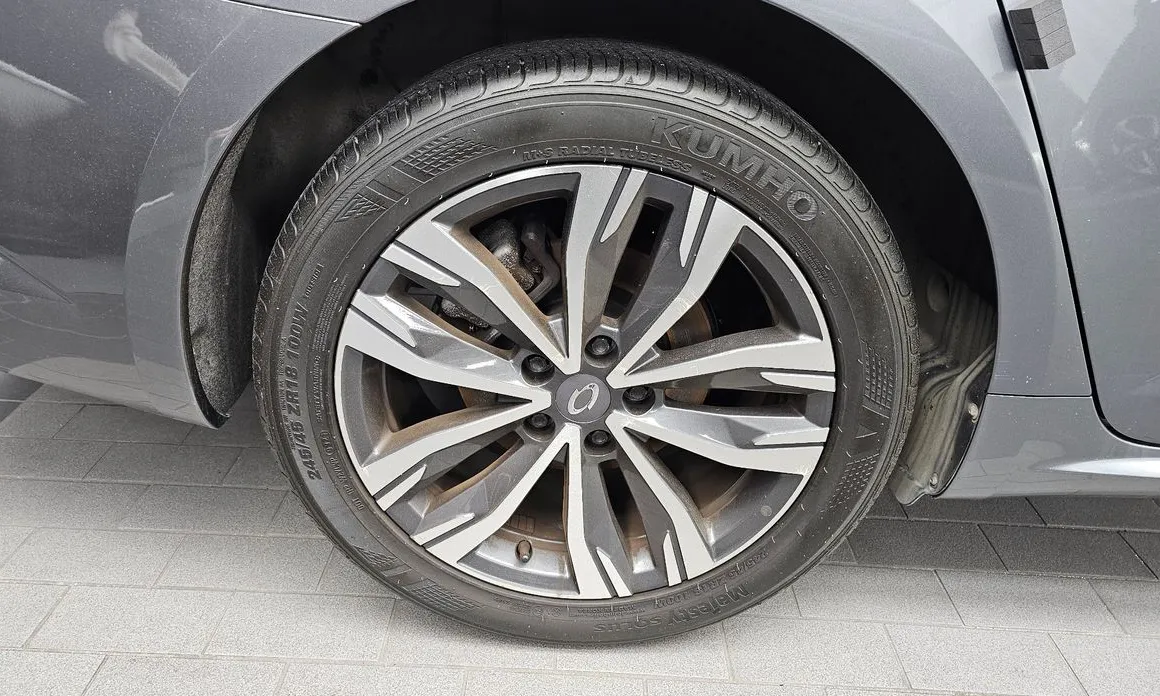 Renault SM6