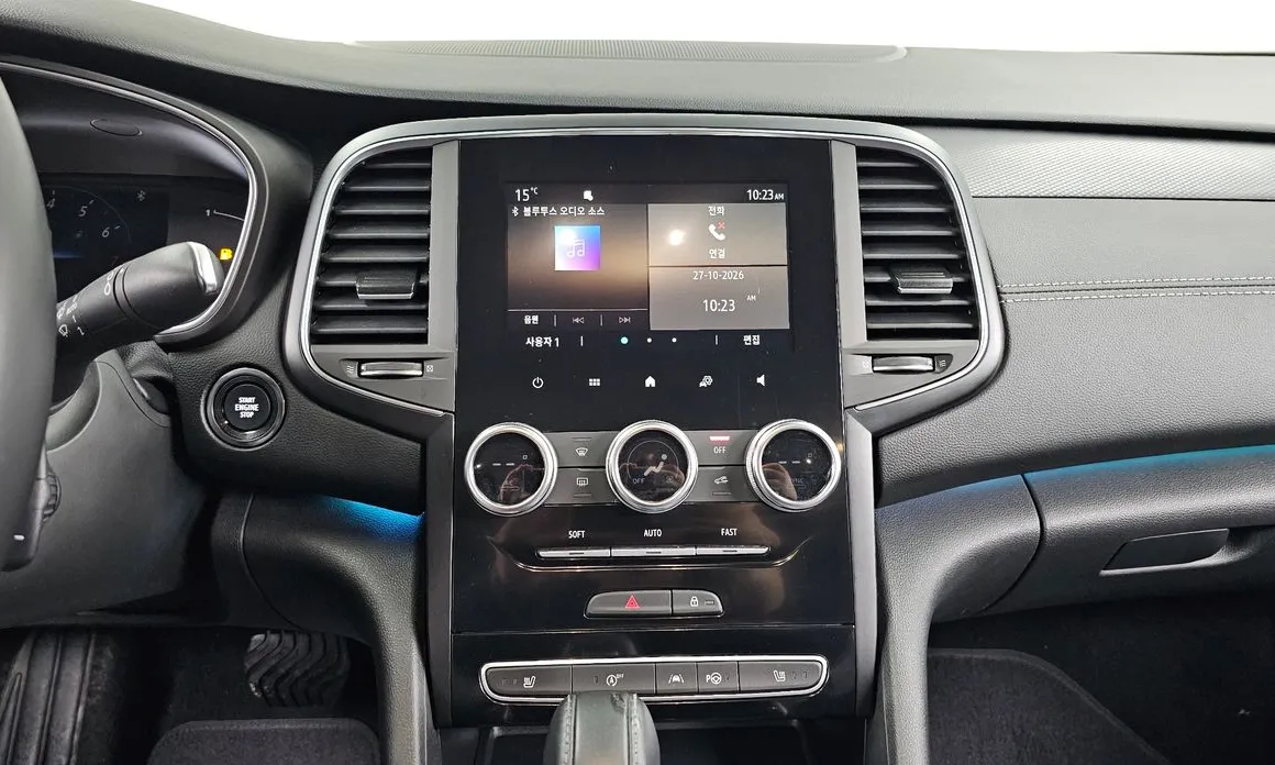 Renault SM6