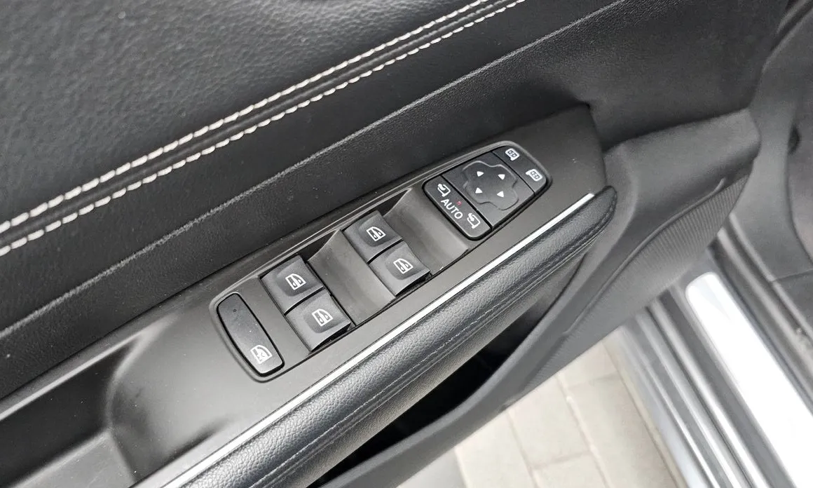 Renault SM6