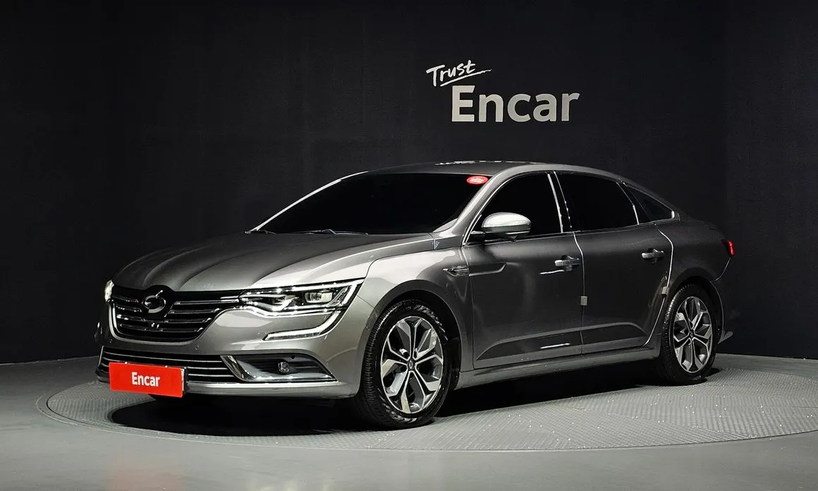 Renault SM6
