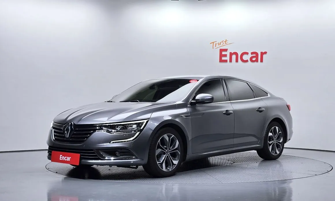 Renault SM6