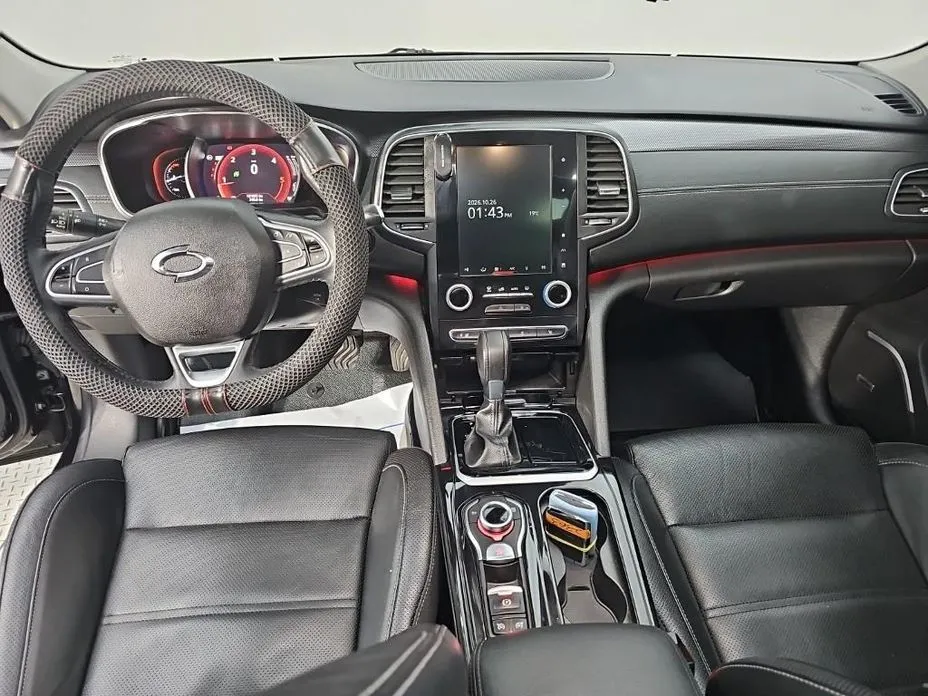 Renault SM6