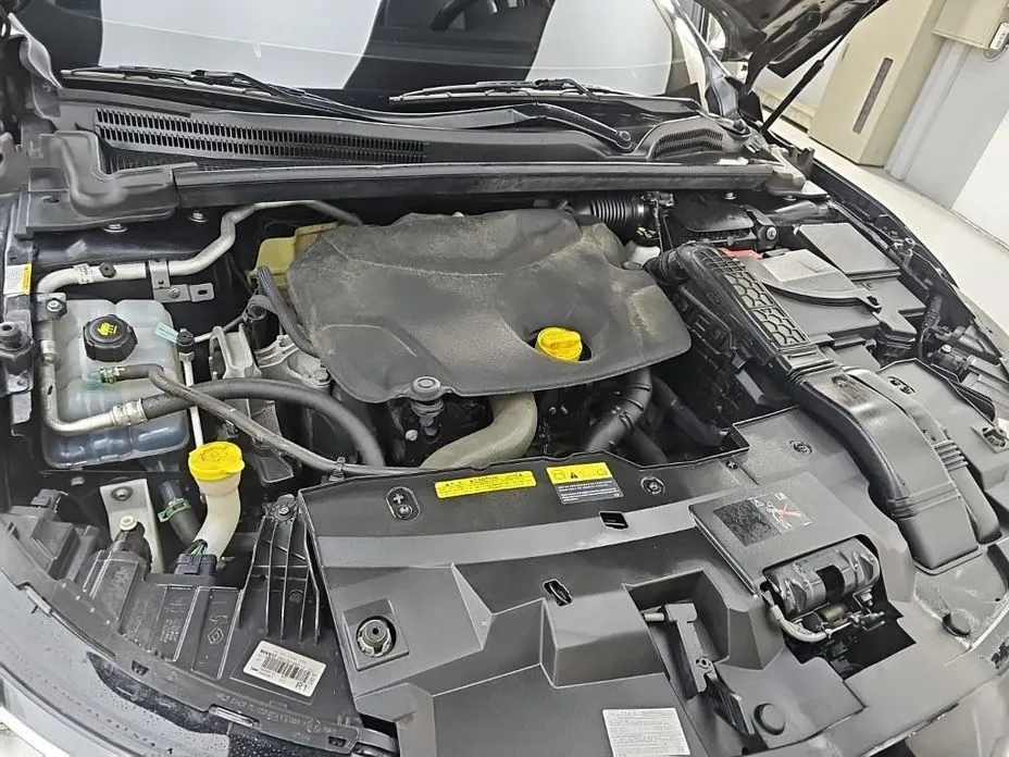 Renault SM6