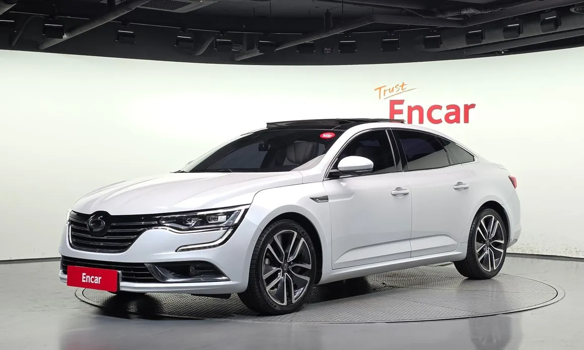 Renault SM6